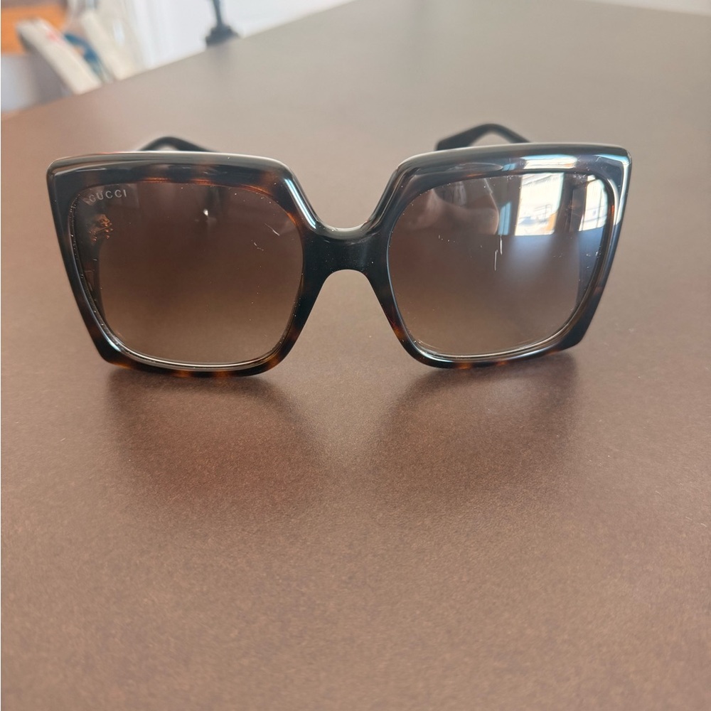 Gucci Women's Brown Tortoise Sunglasses